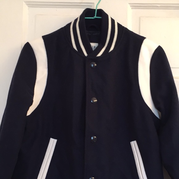 NWT Gap Kids Varsity jacket in size medium 8 - Picture 3 of 8
